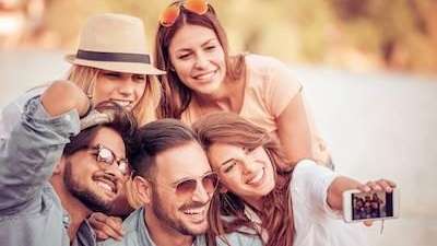 Cosmetic dentistry options in Coffs Harbour | Group of smiling friends