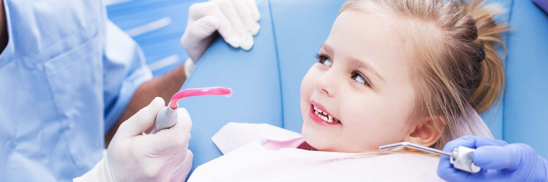 child at back to school dental checkup in coffs harbour