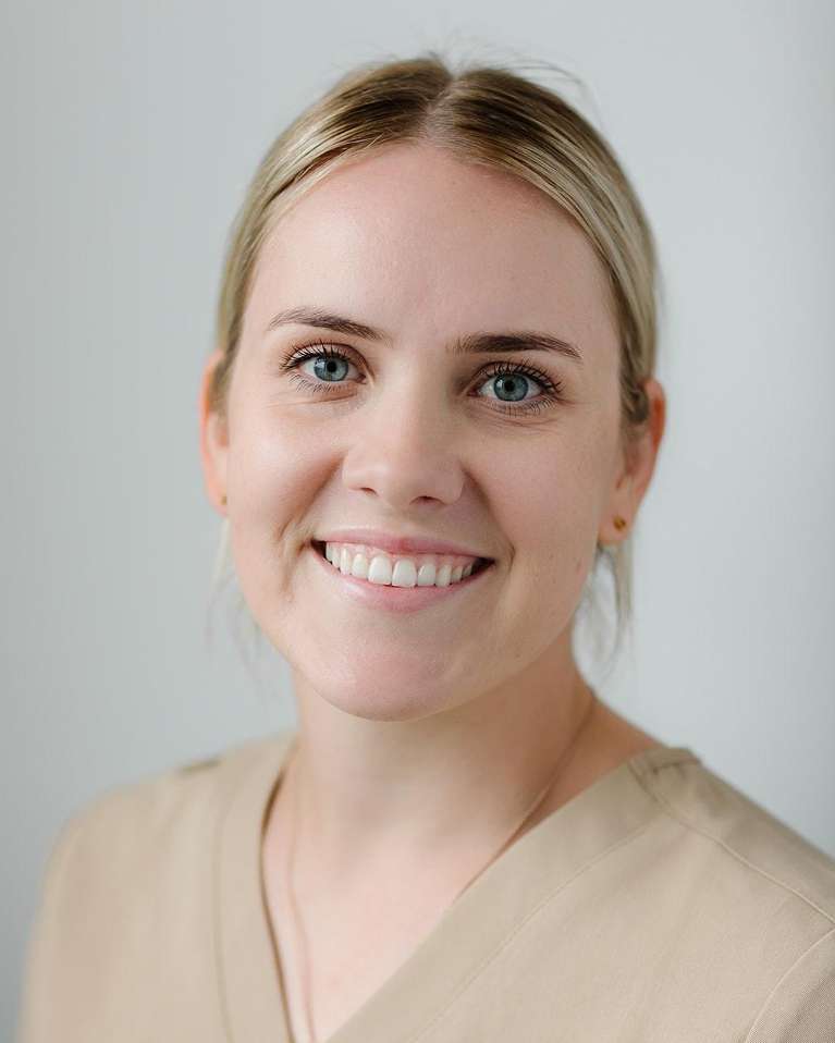 oral health therapist in Coffs Harbour